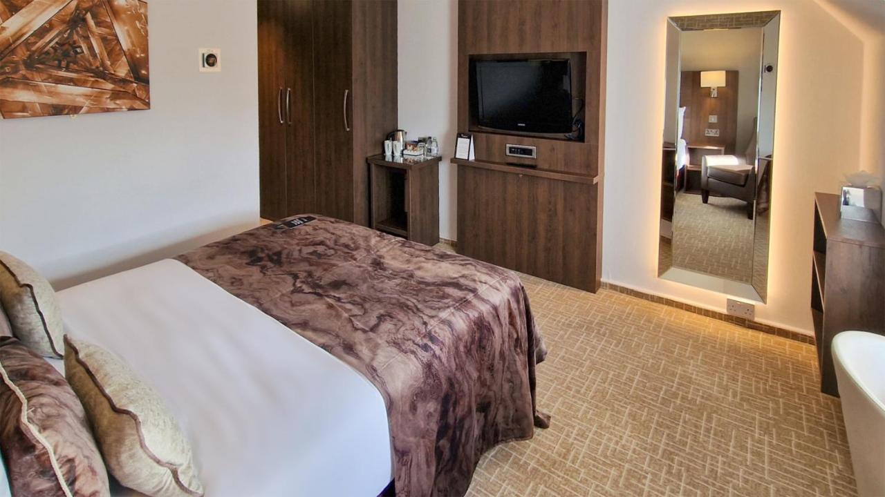 Hotel Coppid Beech Bracknell Exterior foto